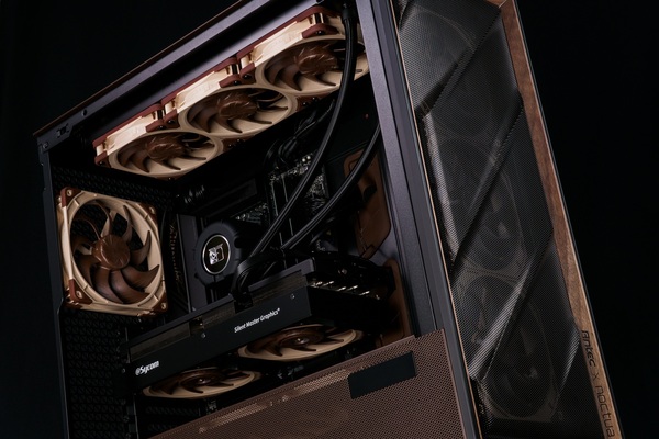 Silent Master Noctua Edition X870A