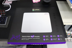 プロプレイヤーの悲願を実現。異色の表面加工を施したマウスパッドがマジ新感覚！：PCワンズ