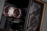 アイドル時は34dBと極静音、Noctuaファンを合計8基搭載するゲーミングPCはいかが？側面にはCPUとGPUの温度がわかる独自ギミックも