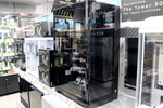 「CAPO X Dual System Chassis」がオススメ！！配信者の為のPCケースだっ！　と一目でわかる巨大PCケースの存在感がスゴい：ソフマップ なんば店