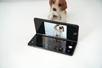 カバー画面でSNS、開いて3アプリ同時起動。モトローラの横折りスマホ「razr fold」が使いやすすぎた