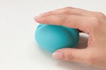 手触り、とってもソフト。クリック音、すっごく静か。毎日「たまご型マウス」に癒されています