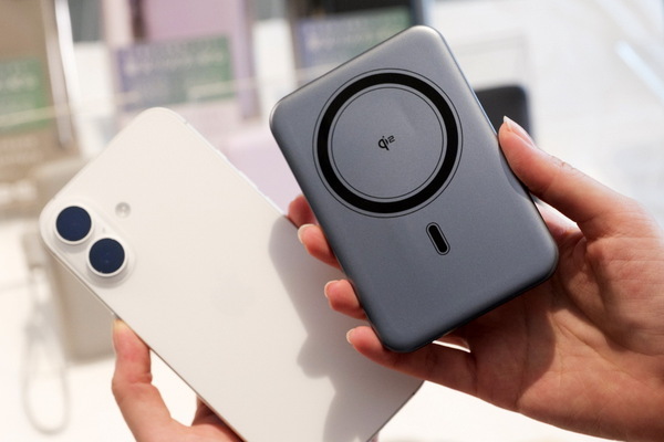 MOTTERU新世代の「準固体モバイルバッテリー」発表