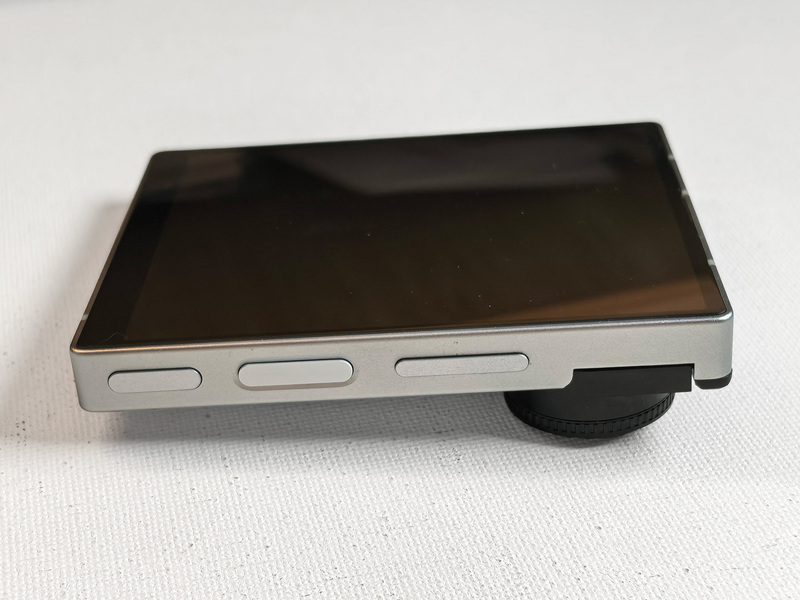 ド変態スマホ】正方形ボディ×物理キーボード!? 異端児IKKO「MindOne