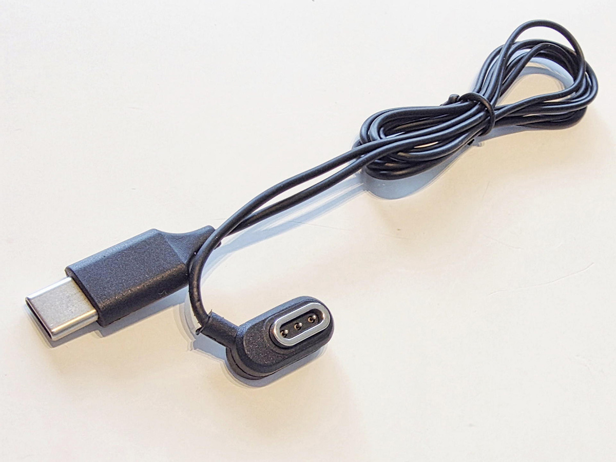 185円、8gの命綱！ Rokidを超長時間駆動する極細充電ケーブルを衝動買い