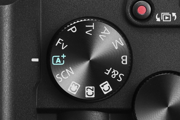 「EOS R8 Mark II」発表