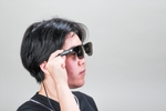 テレビよりいいじゃん！ シンプルで簡単に使えるARグラス、寝ながら267インチの大画面、78gで長時間つけても疲れない
