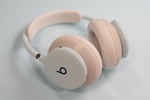 Beatsの新ヘッドホンは「付け替え」でカスタマイズするのが超楽しい！　ノイキャン性能も1.75倍になった「Beats 360」発表