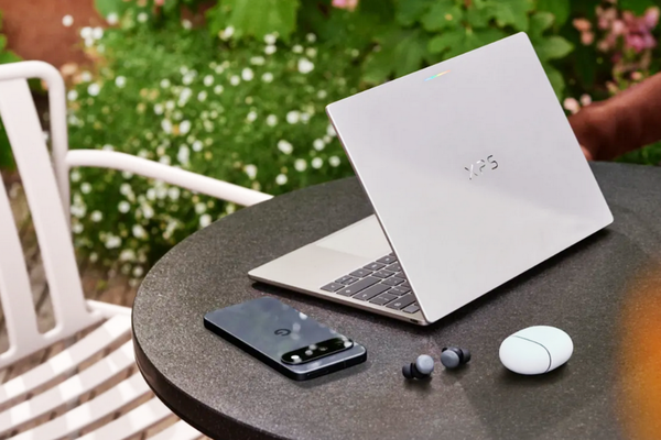 新ノートPC「Googlebook」発売