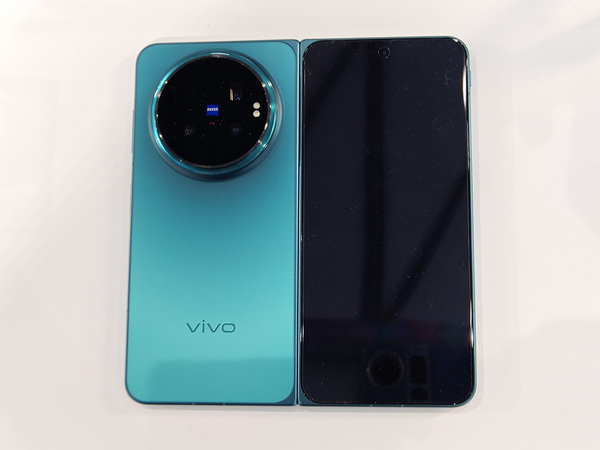 折りたたみスマホ