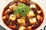 松屋「黒麻婆豆腐」登場！ 四川風だった昨年から“コク辛”へ!?