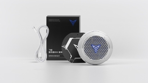 これがスマホクーラー!? ペルチェ＋5cmファン搭載のサイバーすぎる冷却ガジェット「B9X」