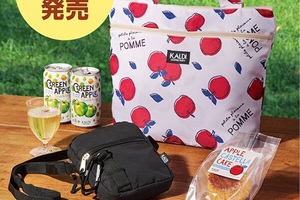 カルディ「りんごバッグ」1998円！ バッグ2つにお酒2缶、お菓子もセット
