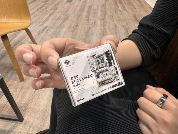 メーカー監修 手のひらPCパーツ