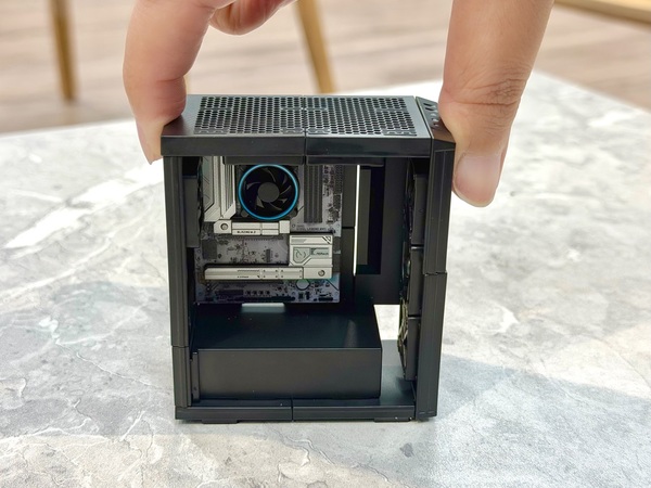 メーカー監修 手のひらPCパーツ