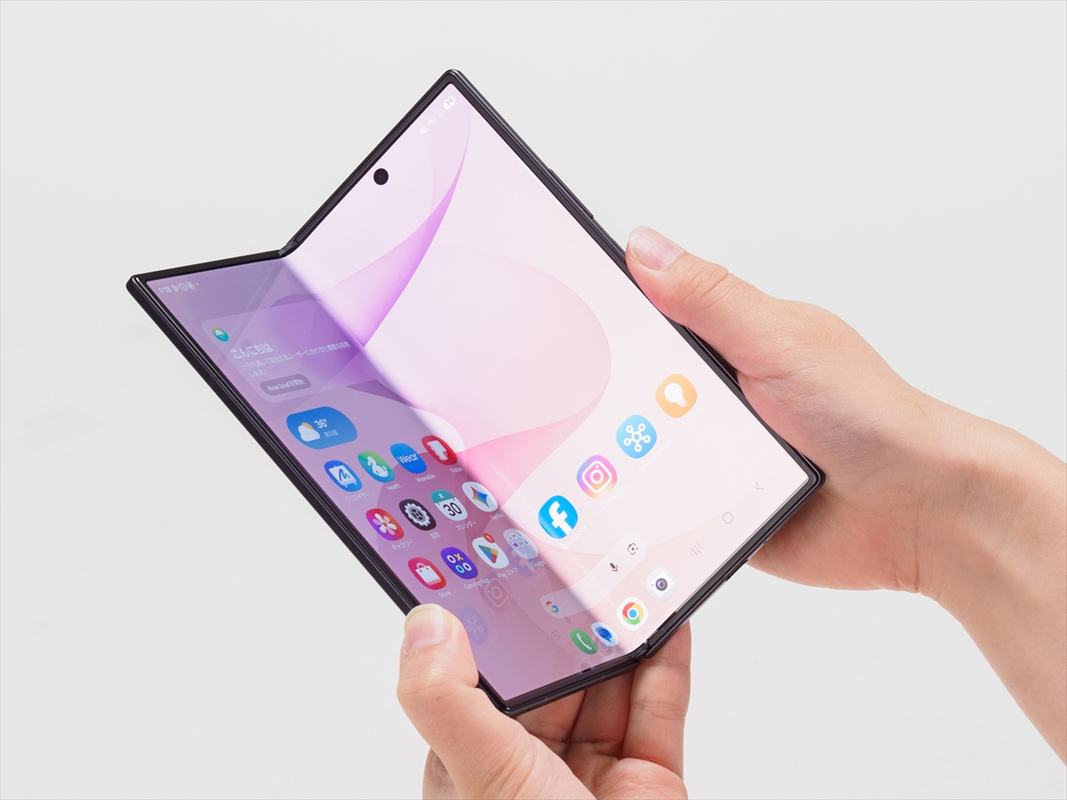 折りたたみスマホ