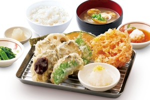 ご飯おかわり無料！ 大海老＆大粒カキの天ぷら定食がスタート