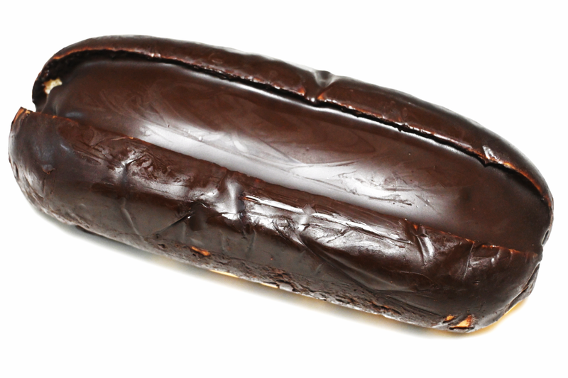[Released Today] Absolutely Packed with Chocolate! Famima's "Honki no Choco Nama Koppe Pan" is Strikingly Dark!