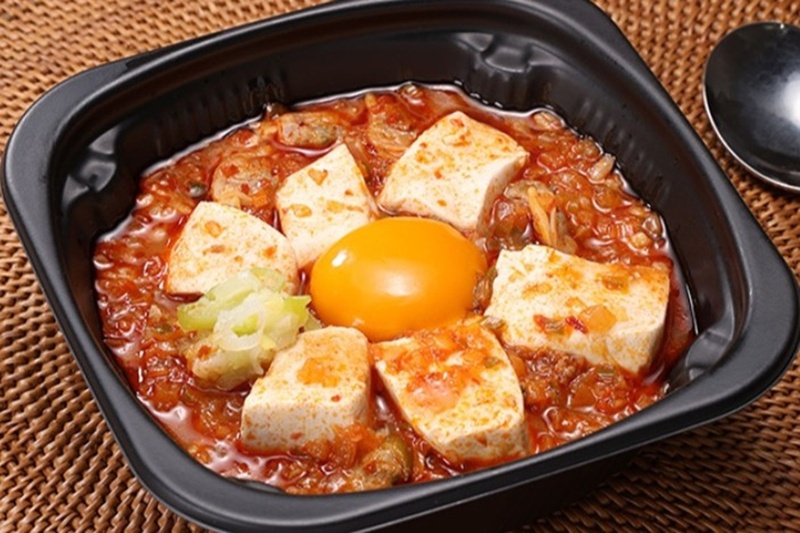 Lawson Unleashes Deliciously Spicy Asian Gourmet! Sundubu, Gapao, and More – 3 New Items Out Today
